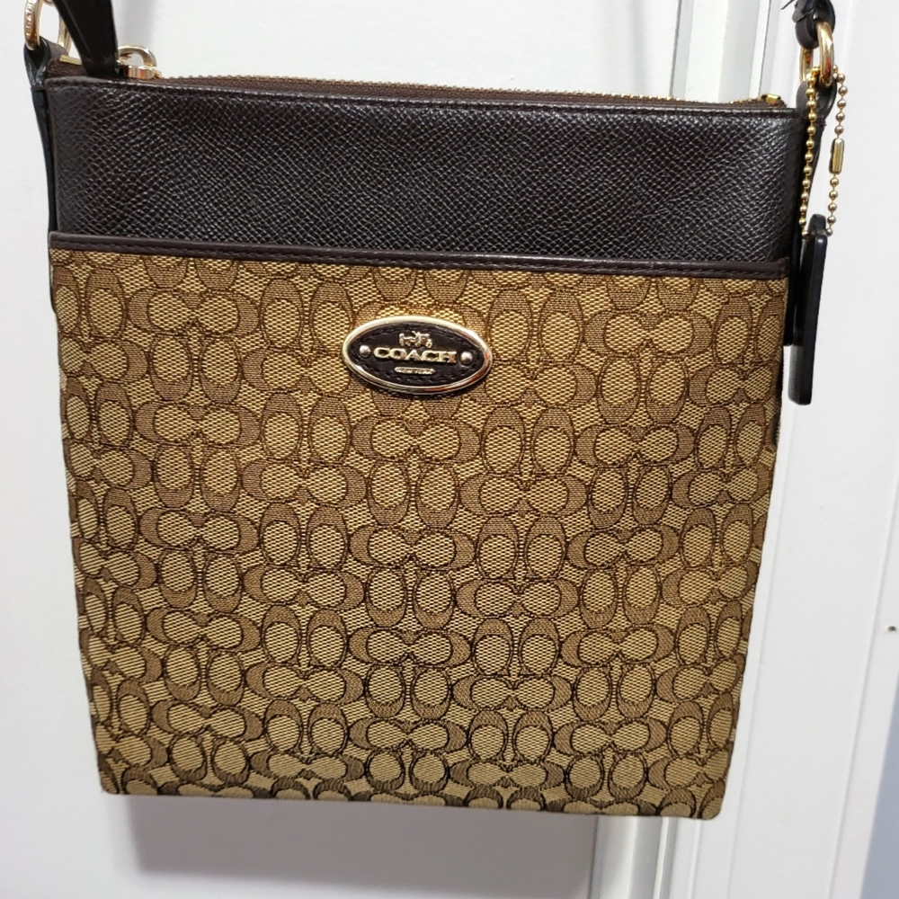 Coach purse / crossbody